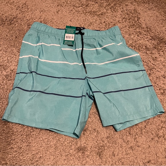 NWT Coast Clothing Co. Shorts | Capri Quick Dry | Medium - Picture 1 of 4